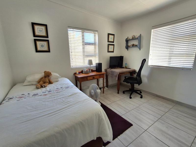 3 Bedroom Property for Sale in Britannia Bay Western Cape